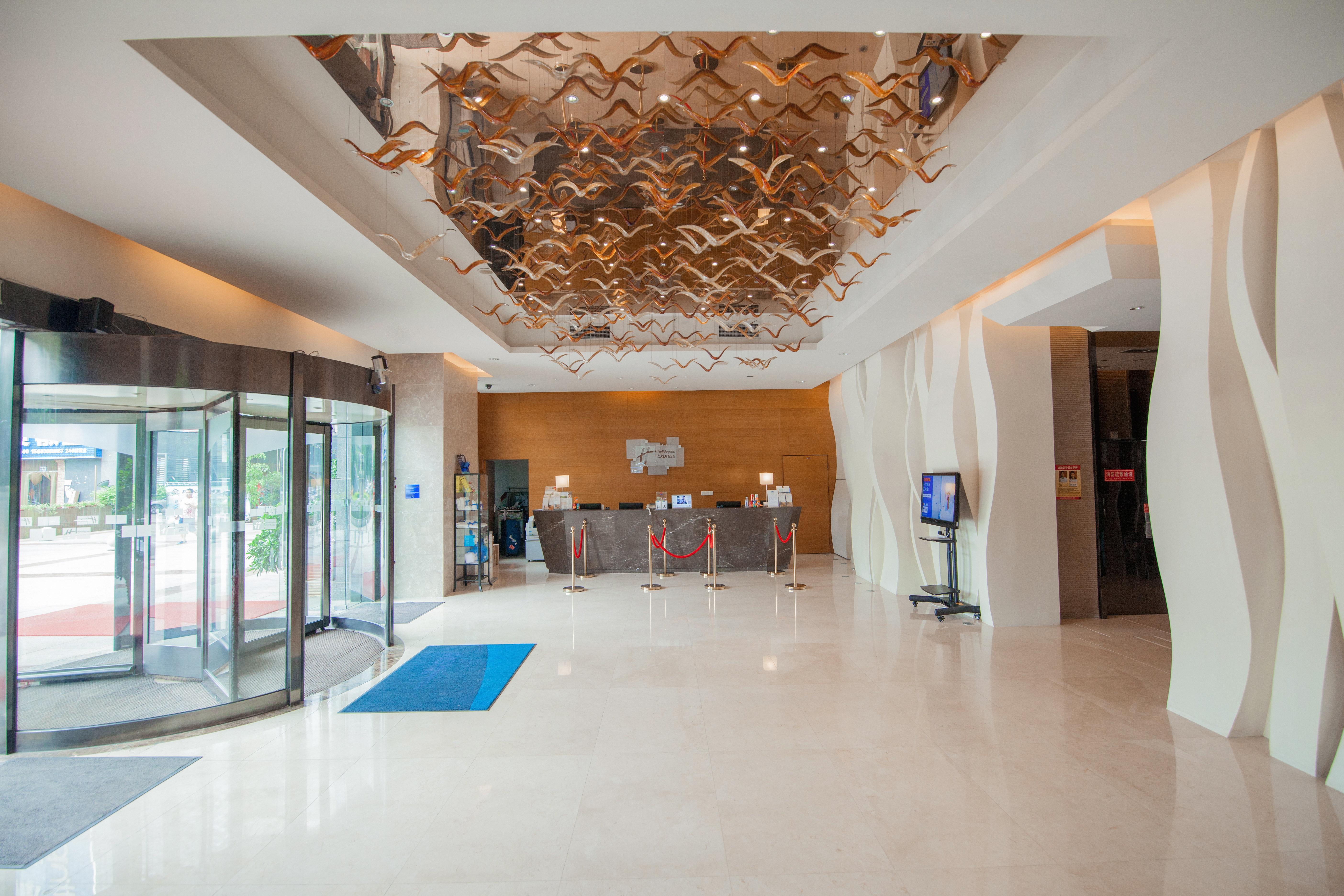 Holiday Inn Express Chongqing Guanyinqiao By Ihg 외부 사진